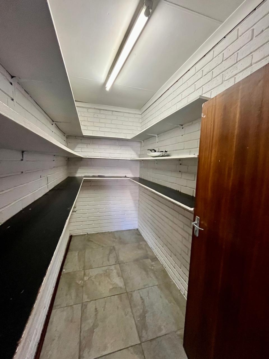 4 Bedroom Property for Sale in Flamwood North West
